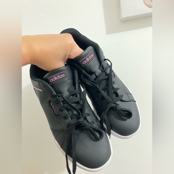 Adidas Roguera size US 8 women shoes - Picture 2 of 8